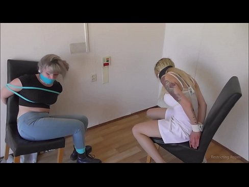 ❤️ Fíkill / bundin og kæfð / stúlka í neyð ☑ Klám hjá okkur is.niceporn.ru ﹏