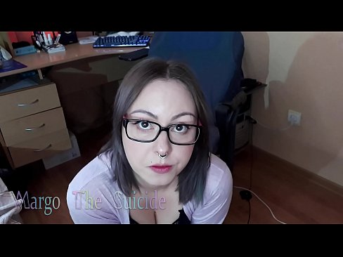 ❤️ Kynþokkafull stelpa með gleraugu sýgur dildó djúpt á myndavélinni ☑ Klám hjá okkur is.niceporn.ru ﹏
